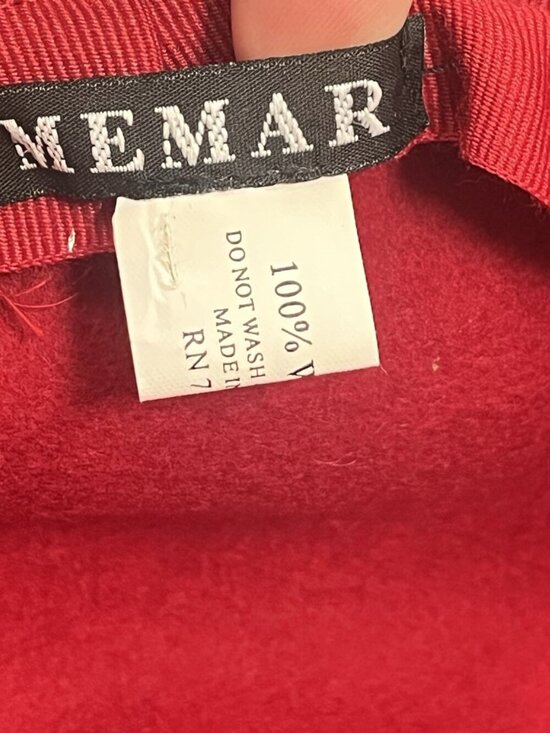 Vtg Memar Red Black Wool Hat Made in Italy Cloche Floral Accent Statement Hat